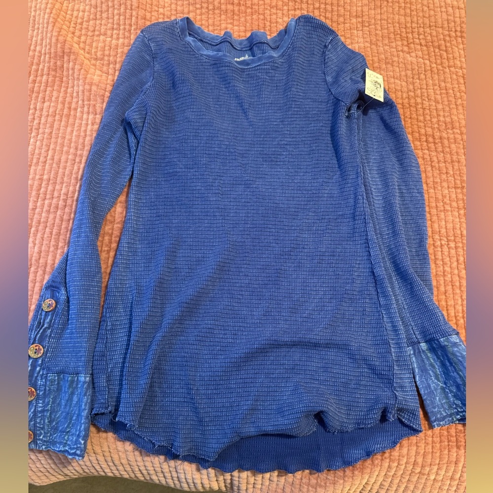 Witness thermal tunic with button sleeve detail